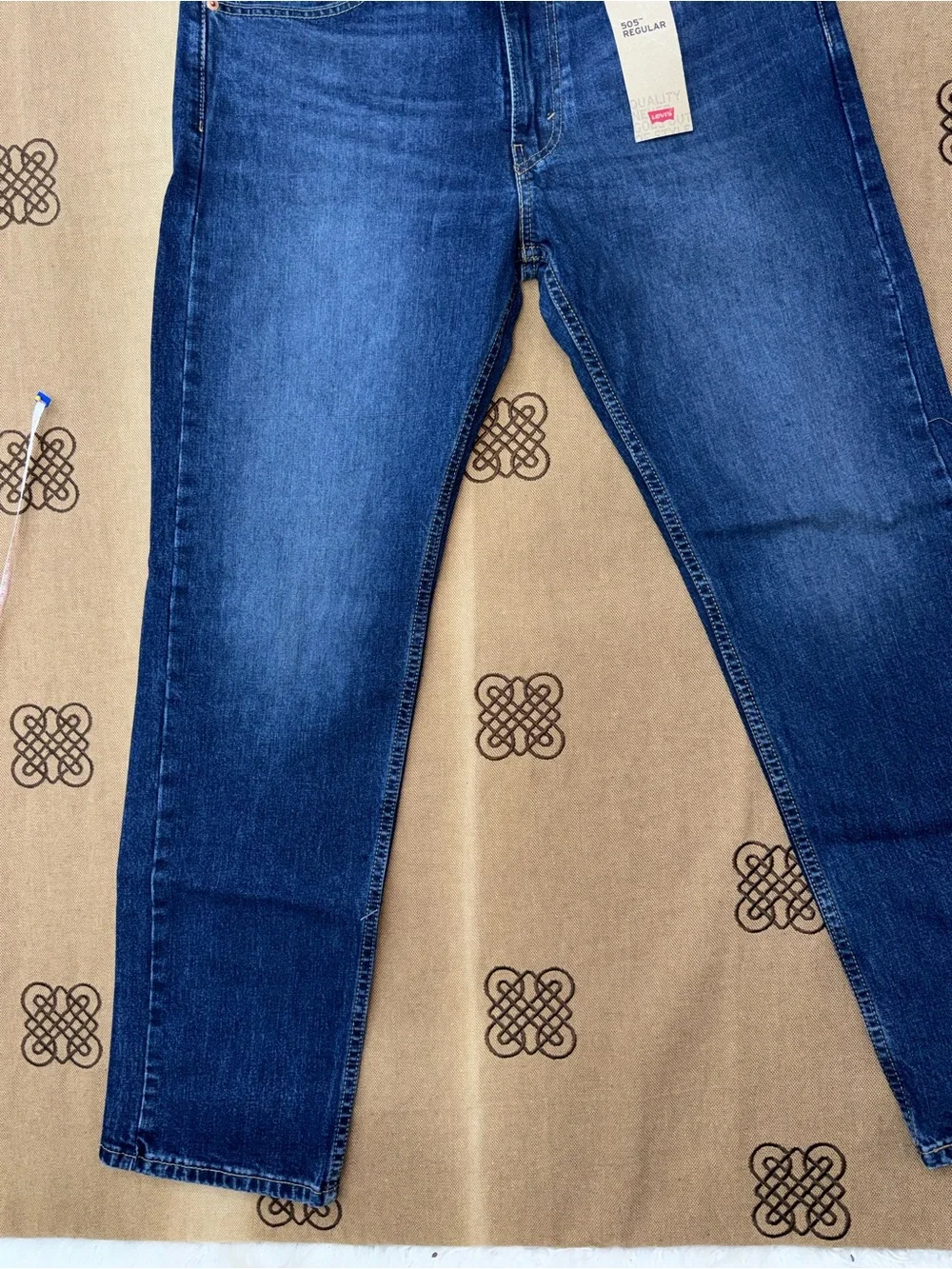 Levis 505 Regular Extra Room In Thigh Straight Leg Jean In Blue Wash Size 35
